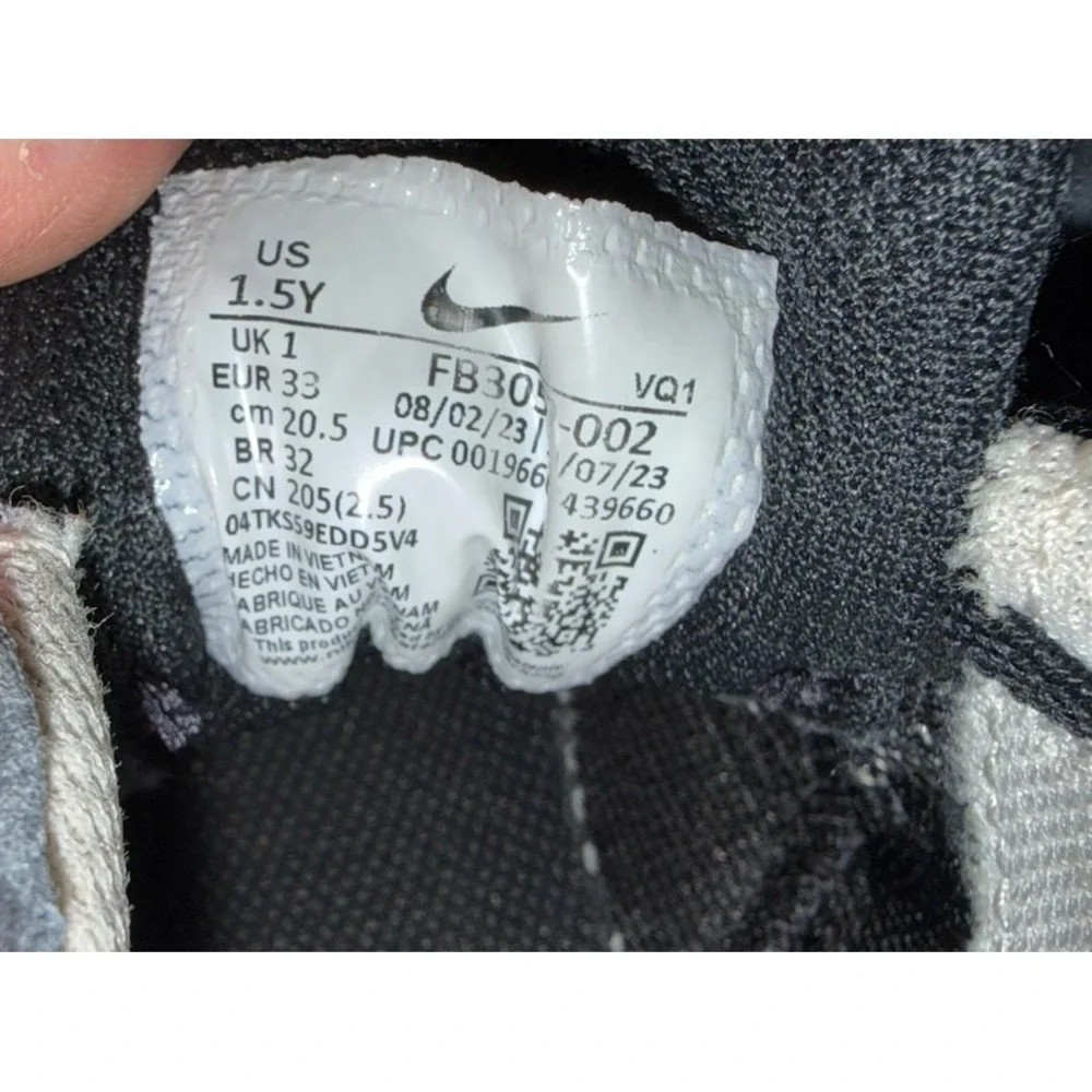 Nike Boys Air Max Size 1.5Y Excee FB3058-002 Black Running Shoes‎ Sneakers